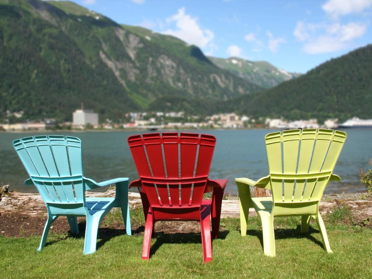 Beachside Villa Luxury Suites And Vacation Rentals Juneau Exterior photo
